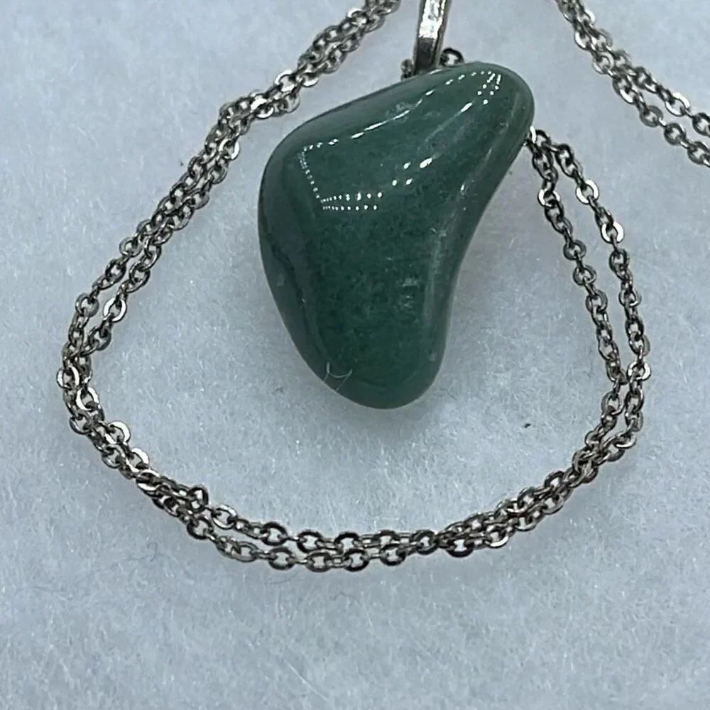 Aventurine and stainless steel necklace.